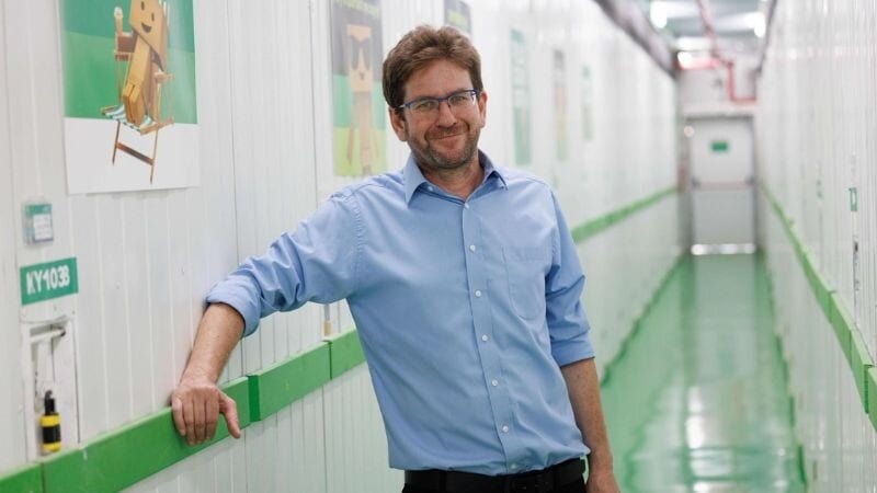 לקראת הקיץ, אביה אחסנה פותחת שלושה סניפים חדשים