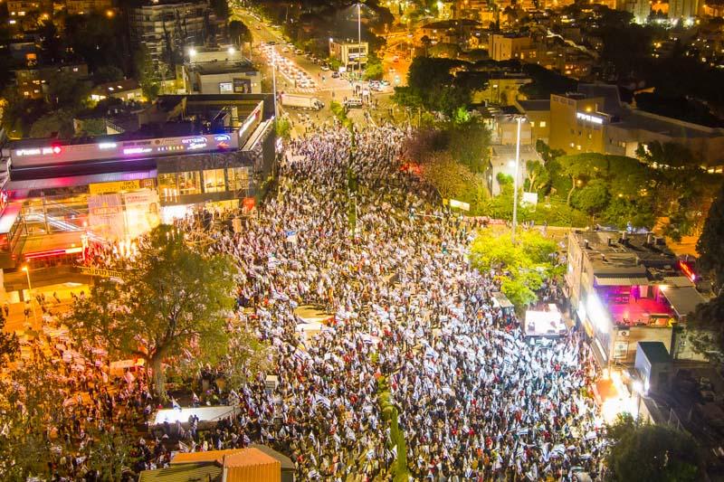 צעדת המחאה חזרה; אלפים הפגינו בחיפה