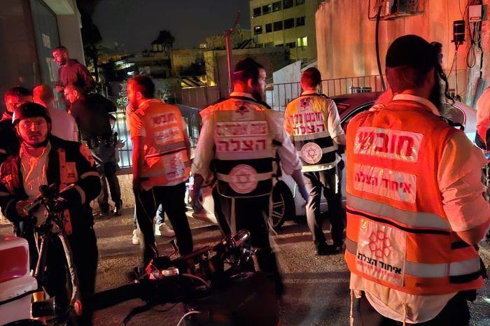 הלילה: 9 נפצעו בתאונה בין רכב מסחרי לאוטובוס בחיפה