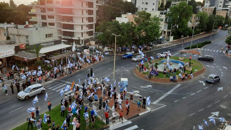 ההפגנה בכיכר ספר | צילום: עומר מוזר