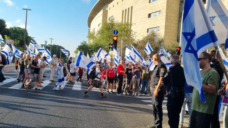 ההפגנה מול בית המשפט בחיפה | צילום: שירות רדיו חיפה