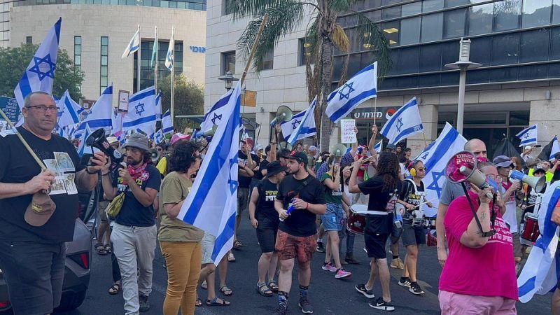 הצעדה בקריית הממשלה בחיפה | צילום: דוברות המשטרה