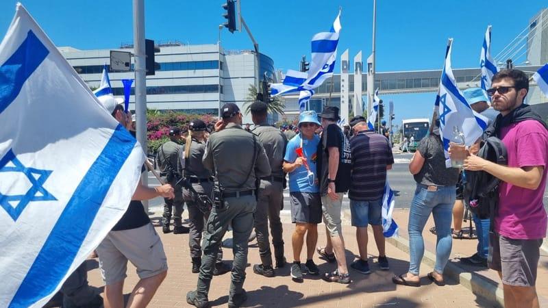 ההפגנה בצומת מת"מ | צילום: רדיו חיפה