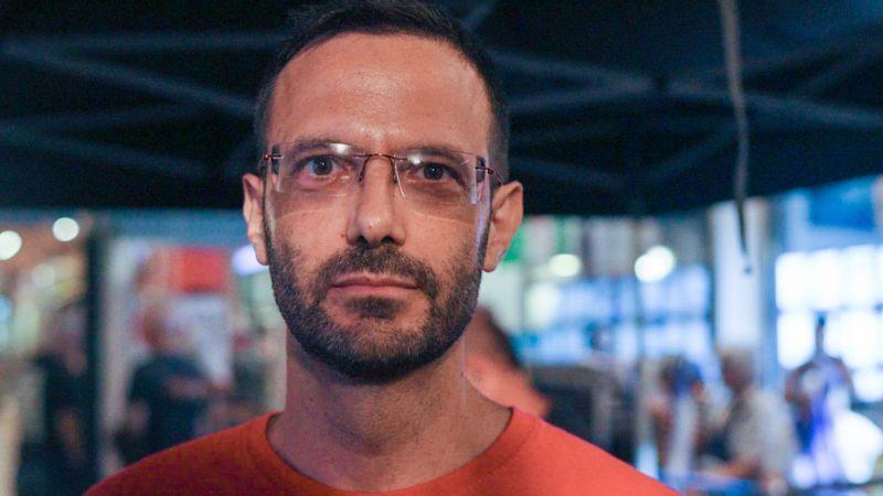 ניר ברק בהפגנה בחיפה | צילום: עומר מוזר