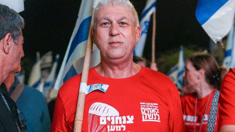 יוסי דקל בהפגנה בחיפה | צילום: עומר מוזר