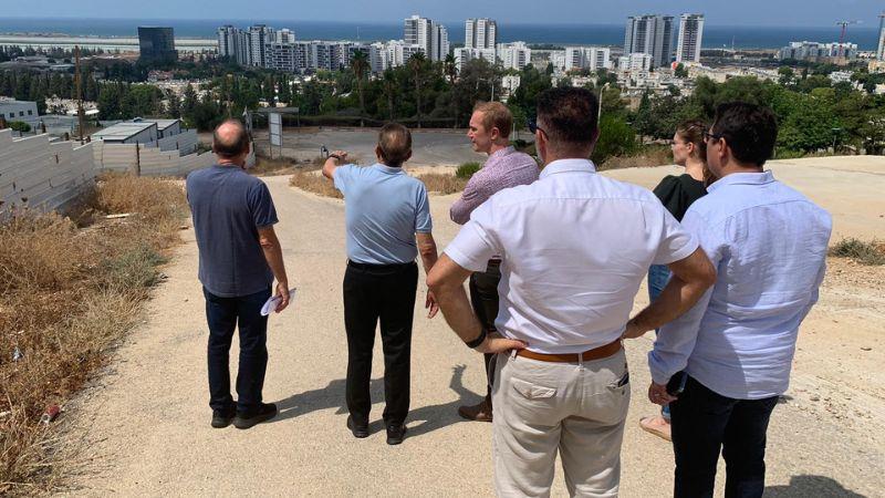 משלחת מונהיים בטירת הכרמל | צילום: דוברות עיריית טירת כרמל