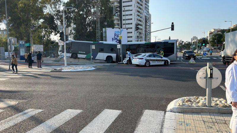 התאונה בצומת אפק | צילום: רדיו חיפה