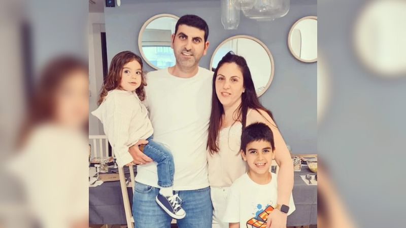 עדי שבת ומשפחתה | צילום: אלבום פרטי
