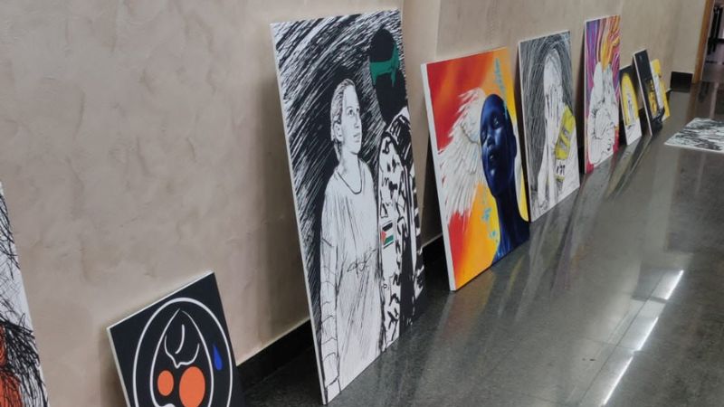 תערוכת הציורים בנושא המלחמה בנשר | צילום: דוברות עיריית נשר