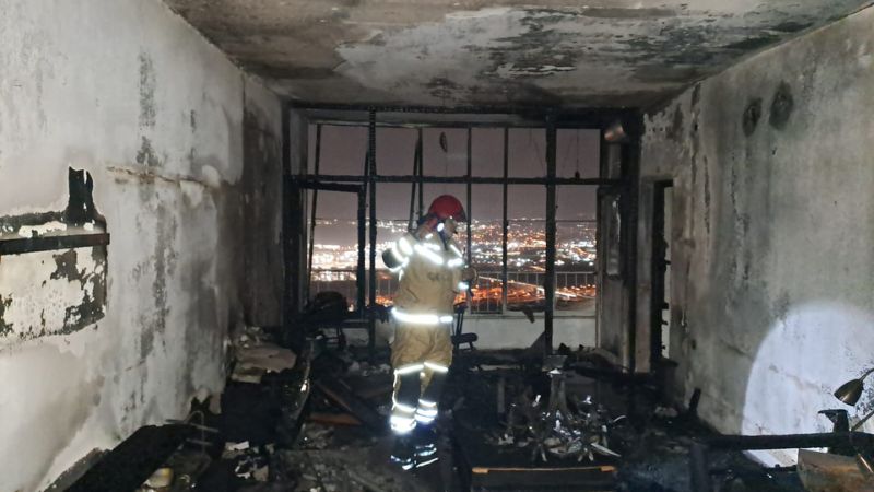 הדירה שעלתה באש ברחוב הגליל | צילום: דוברות כב