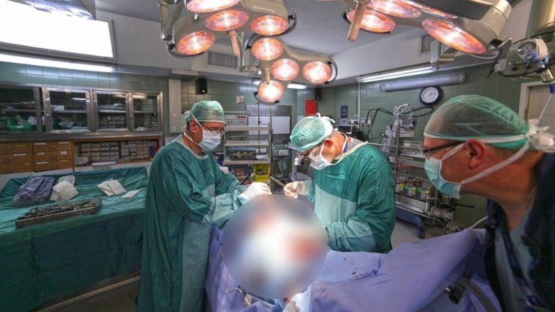 צוות המחלקה לניתוח לב | צילום: אלי דדון וירון חזן