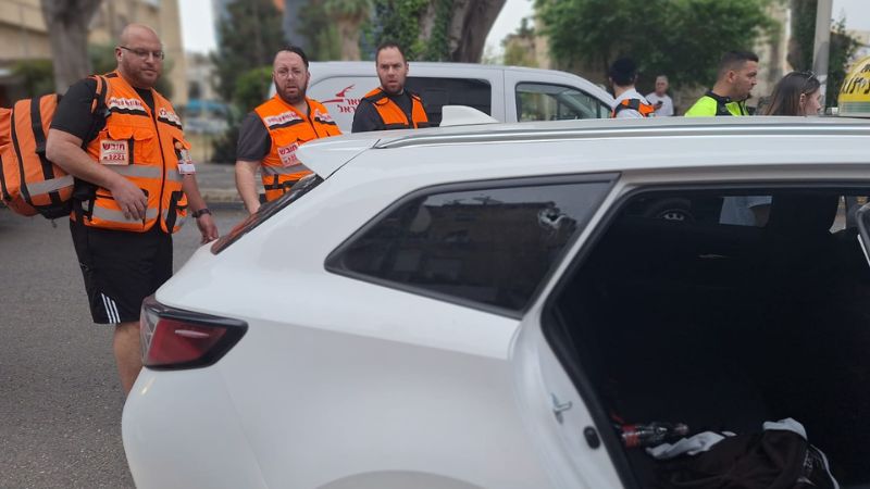 מץנדבי איחוד הצלה בזירת אירוע נוסף בקרית אתא | צילום: דוברות איחוד הצלה