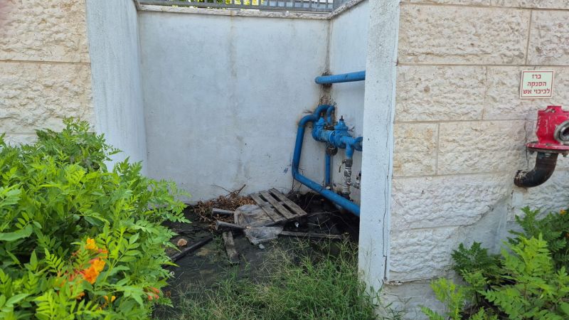 מפגע מים עומדים בשכונת נאות פרס