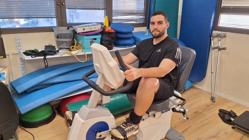 מאמין שיוכל לחזור ללכת בעוד שנה. אנטוני גלס | צילום: דוברות מכבי