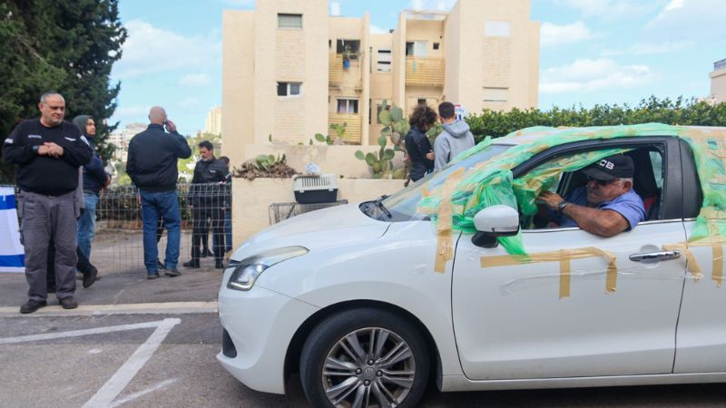 אחת המכוניות שנפגעה | צילום: עומר מוזר