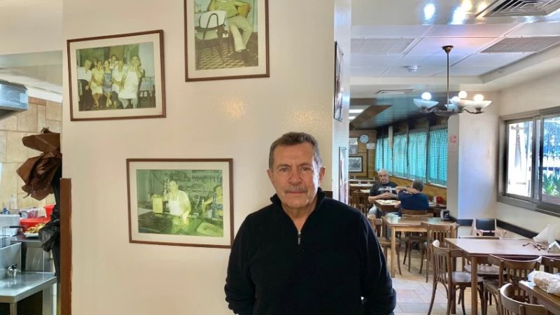 אריה לויתן בקפה גלידה יונק | צילום: חגית הורנשטיין