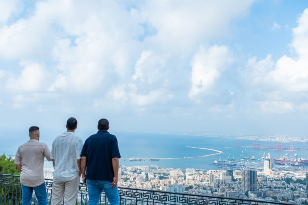 הפרויקט של רביבו על רקע מפרץ חיפה | צילום: עידן מדיה
