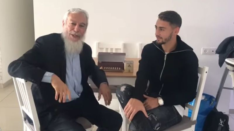 ״אמרתי לעומר שאני חושב שהוא חייב לחתום בבית״ר״