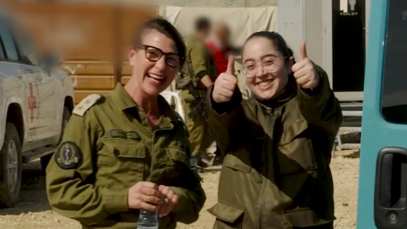 לאחר 477 ימים בשבי: נעמה, לירי, קרינה ודניאלה בבית