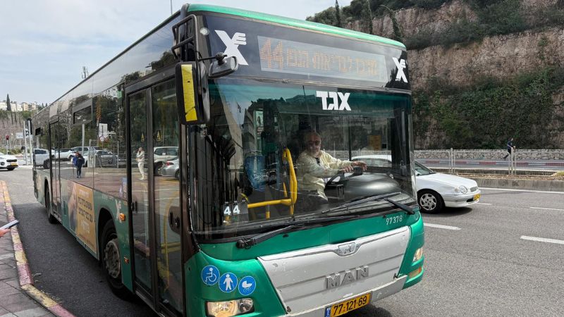 אוטובוס | צילום: חגית הורנשטיין