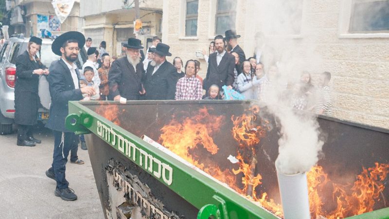 שריפת חמץ ברמת ויז'ניץ, הדר. פסח 2025 | צילום: עומר מוזר