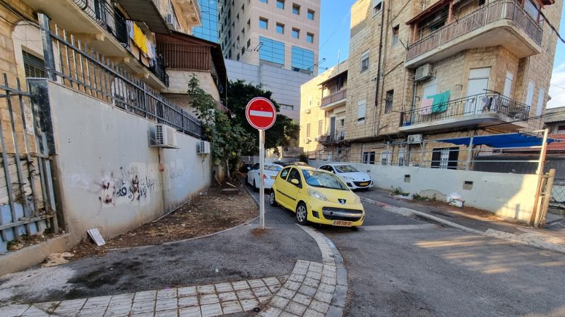 הזנחת המרחב הציבורי. סמטת צידון | צילום: נדב גליק