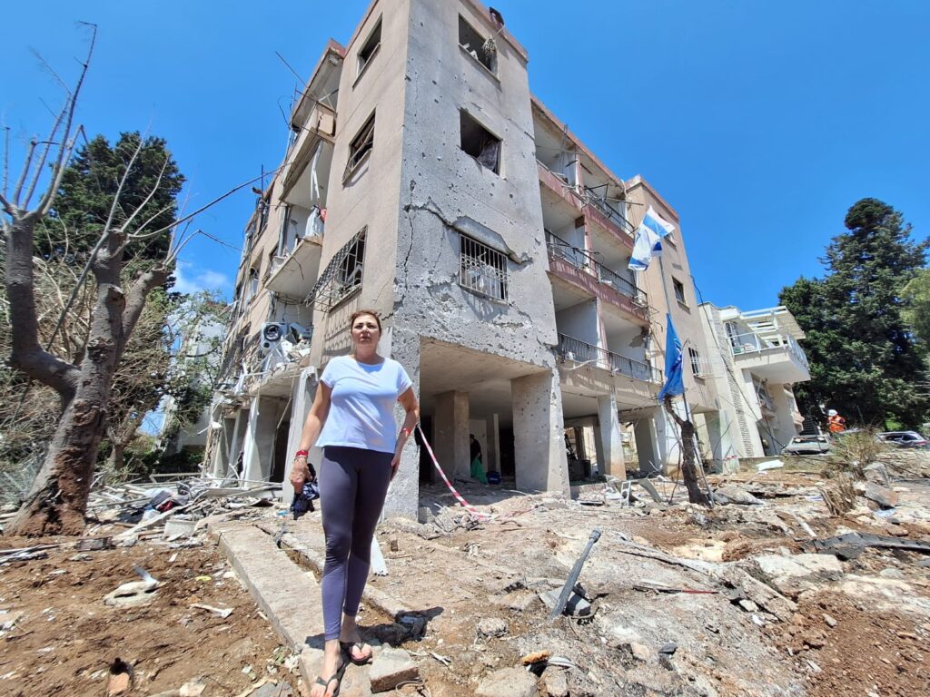 ההרס ברחוב שנפגע מטיל בנווה שאנן | צילום: עומר מוזר