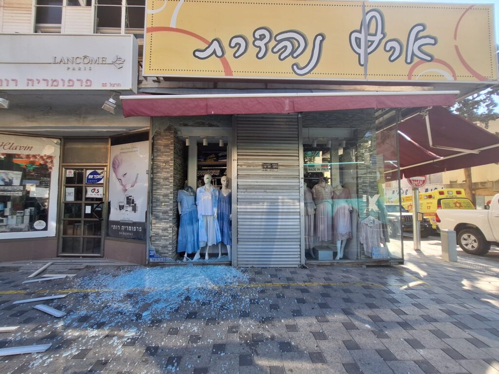 זירת הנפילה בחיפה | צילום: עומר מוזר