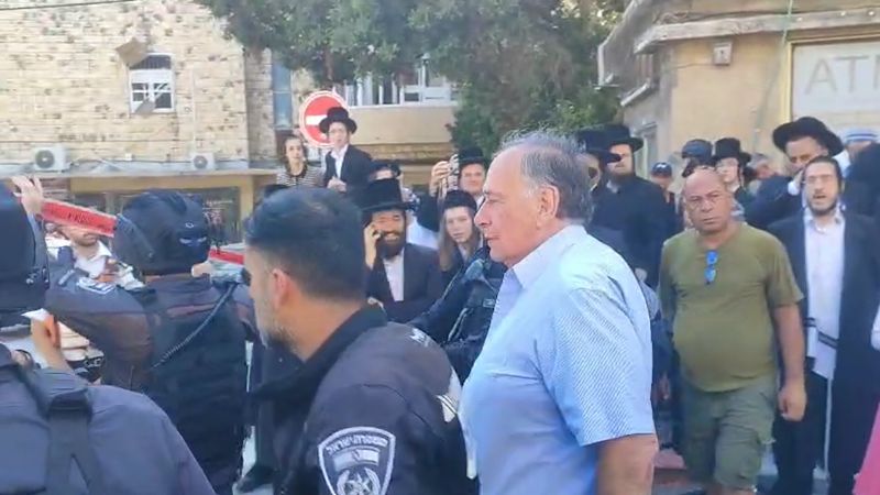 תושב חרדי: 