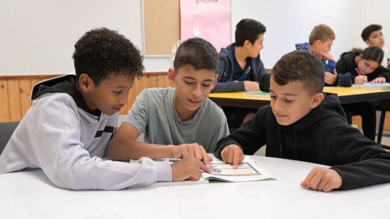 החל מה-2 בפברואר, משרד החינוך יאסור שימוש בטלפונים ניידים בבתי ספר יסודיים