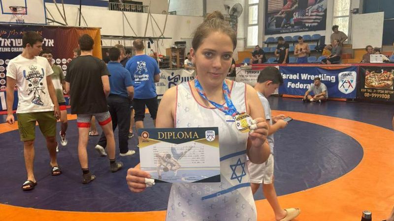 הציבור נקרא לעזור לדריה: אלופת ישראל בהיאבקות נשארה חסרת כל לאחר שדירתה נבזזה