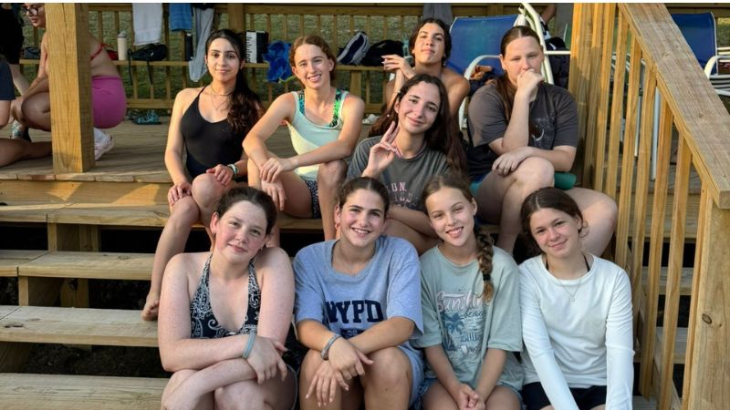 דווקא עכשיו: תלמידי ליאו באק משמשים כשגרירים בקהילות יהודיות בעולם