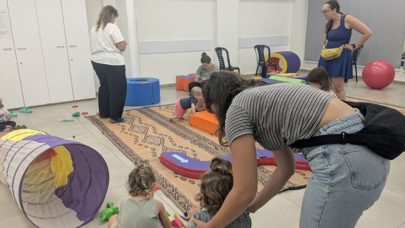 מתנ