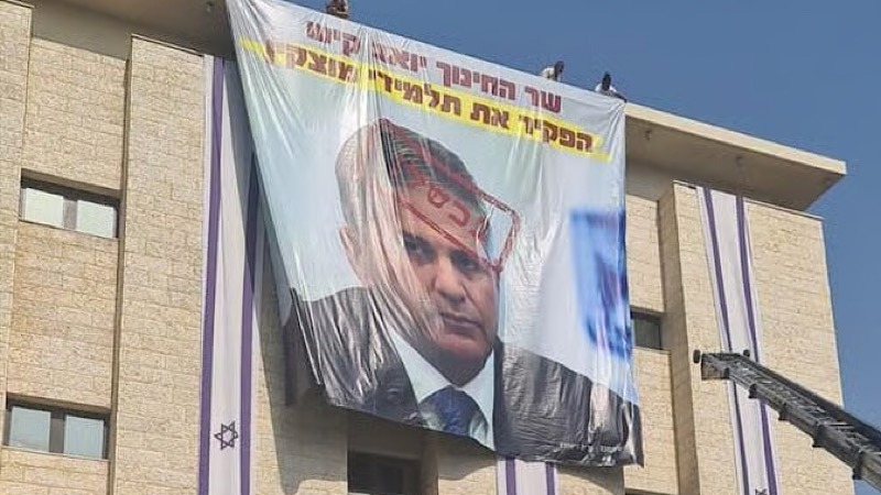 ראש עיריית קרית מוצקין מחלק ציונים: ״נכשל״ לשר החינוך יואב קיש