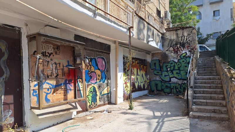 מעבר מוזנח בין רחוב החלוץ לרחוב סירקין | צילום: עומר מוזר