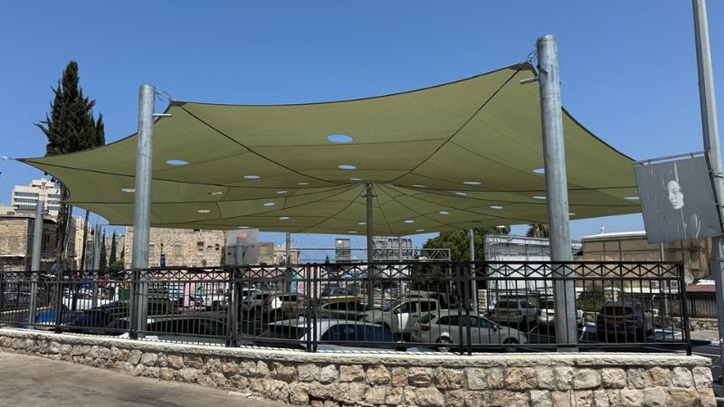 ויהי צל: הפתעה ציפתה בשבת למבקרים ולסוחרים בשוק הרוכלים שבשוק הפשפשים