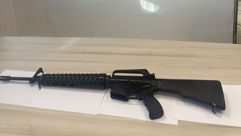 נשק מסוג M-16 מוכן לשימוש נמצא בחליסה | צילום: דוברות המשטרה