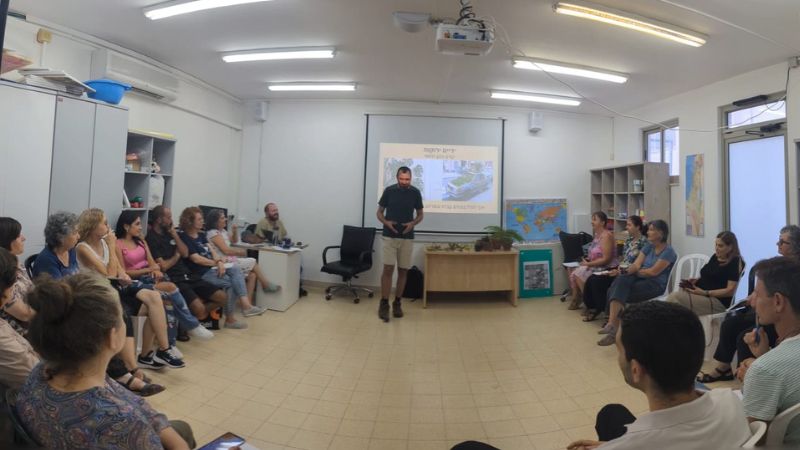 קורס גינון קהילתי אליו נרשמו 25 תושבי קרית אליעזר | צילום: נדב גליק