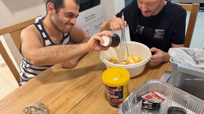 תרומה עם תמורה: אקים חיפה מציעה מארזים מפנקים לחנוכה