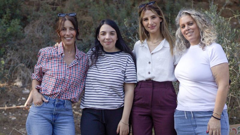 לילך ריבודה, ננסי אבו-פארס, לילך אוחיון, רותי שנהב. צוות גן יער