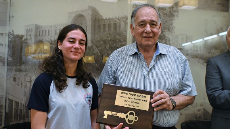 יום חילופי שלטון בעירייה: זואי החליפה את יונה 