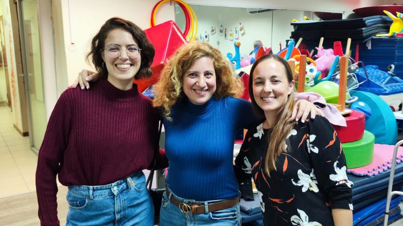 לבנת פרידמן, קרן הדר, נועה עובדיה מקהילת הדר | צילום: איציק גולדשטיין