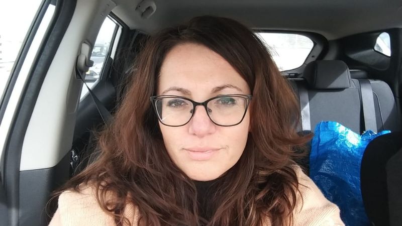 בליאו באק כואבים את לכתה של היועצת האהובה