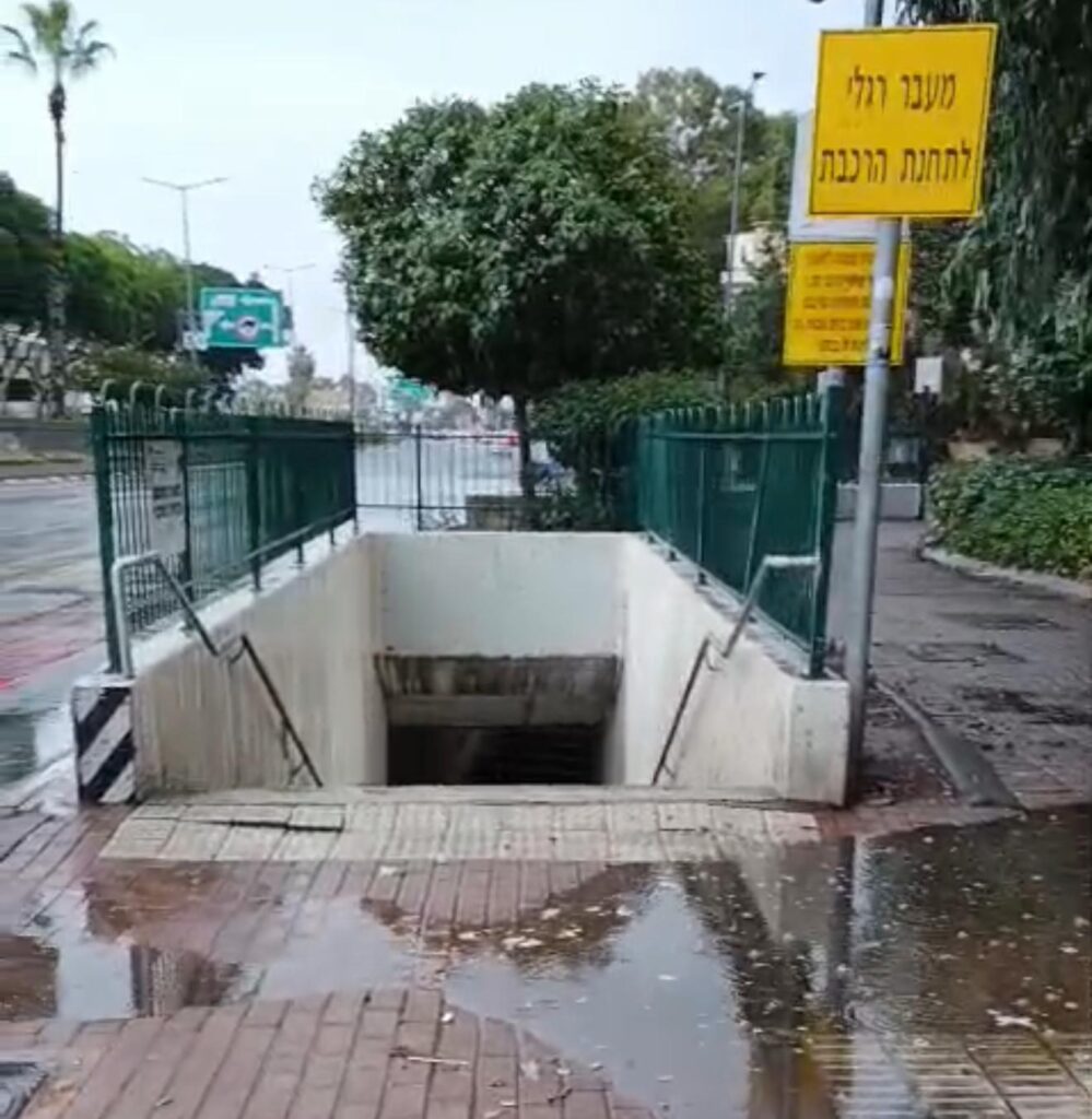 פתח הכניסה למנהרת בקרית אליעזר | צילום: יובל בוסין