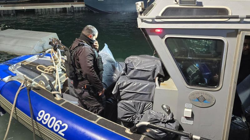 דרמה לילית בלב ים: סוכל ניסיון הברחת אלפי פאקטים של סיגריות