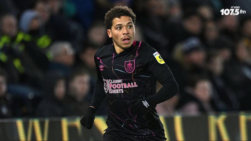 ״מזה שחקן על? איפה ראית אותו?״