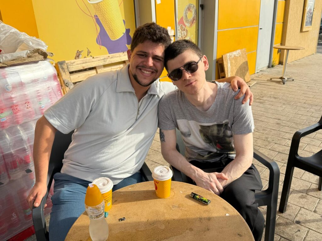 אחיקם ציפקיס ומקסים הרקין | צילום: אלבום פרטי