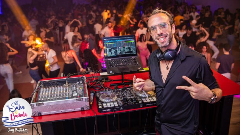 לאחר מותו הפתאומי של המייסד: מועדון הסלסה החיפאי שנאבק להמשיך לרקוד