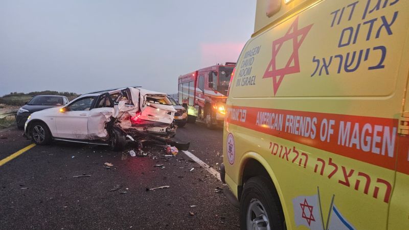 תאונה קשה הבוקר בכביש החוף: ארבעה פצועים, שניים מהם בינוני וקשה