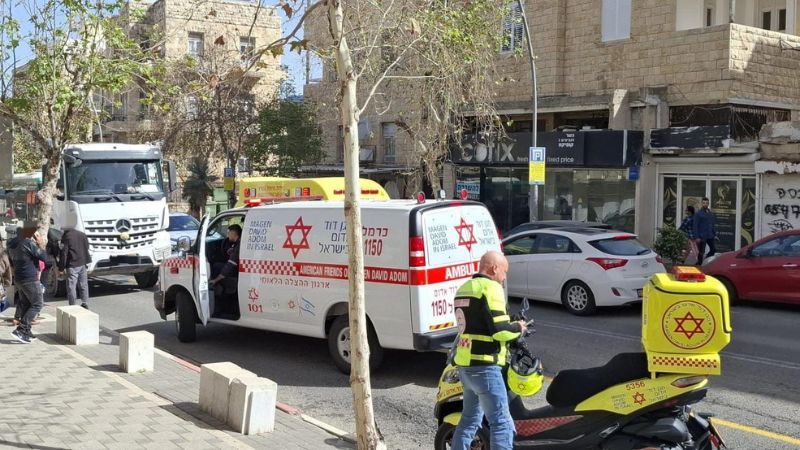 הולך רגל נפצע קשה מפגיעת משאית ברחוב הנביאים